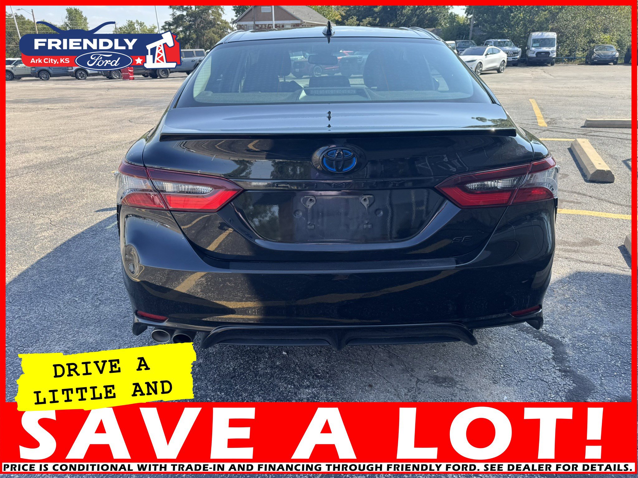 Used 2024 Toyota Camry SE image 4