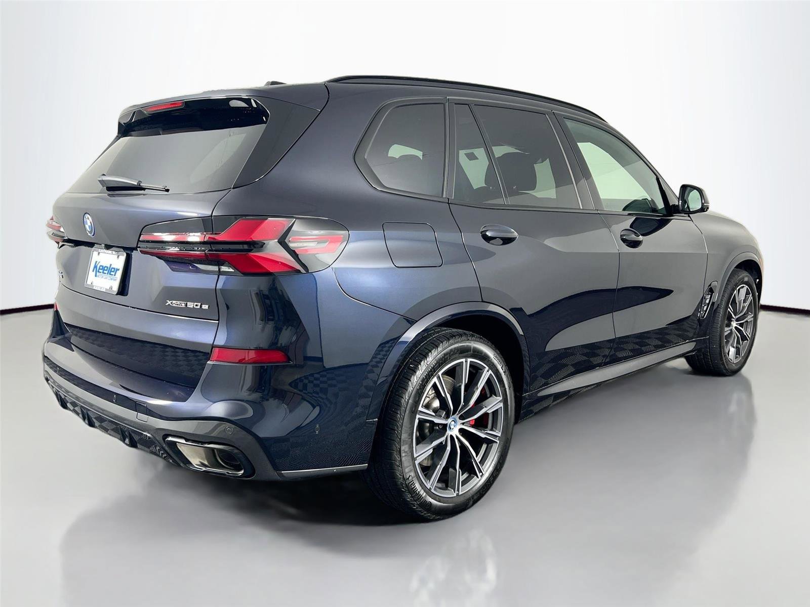 Used 2024 BMW X5 xDrive50e w/ M Sport Package image 6