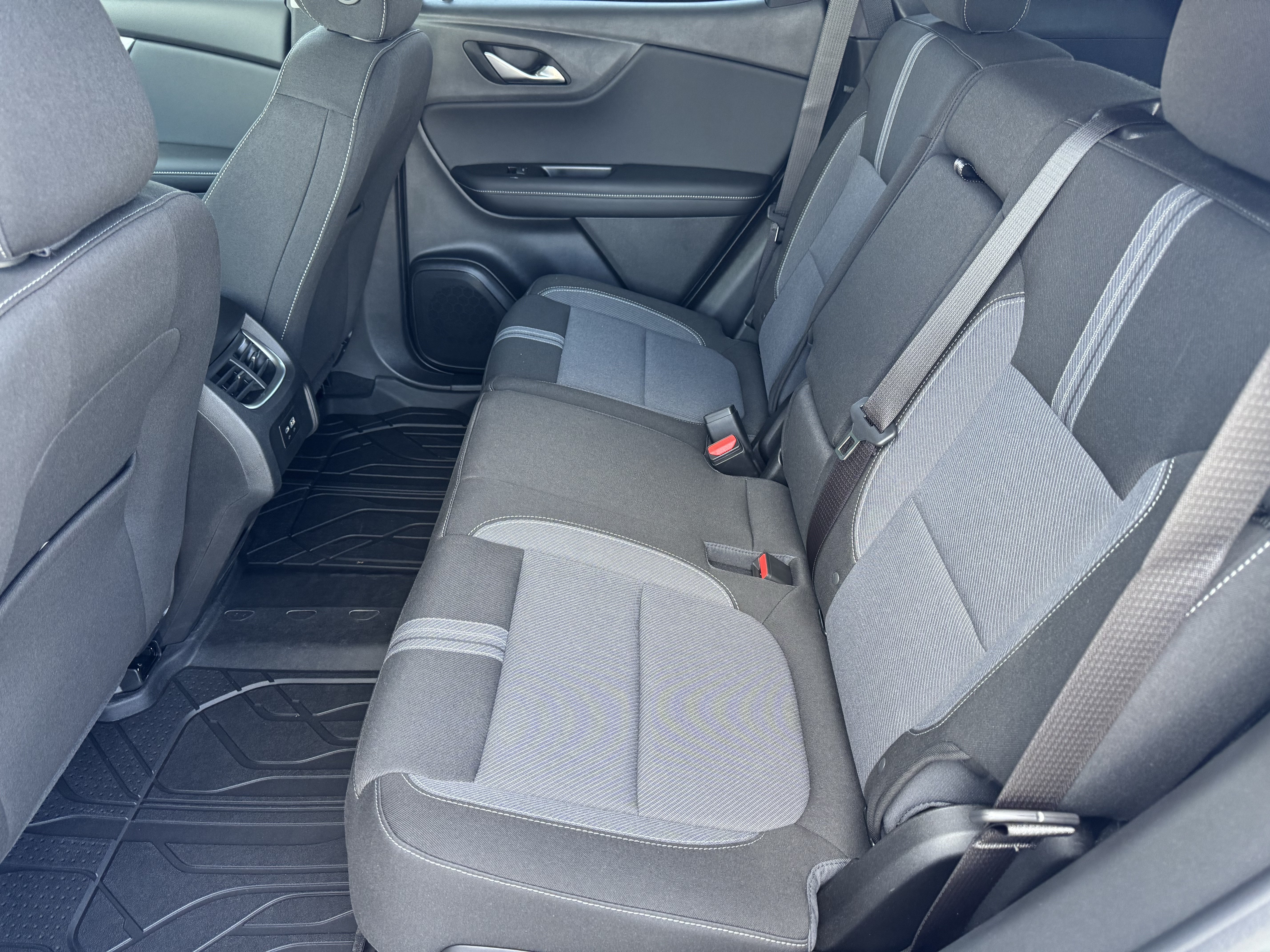 New 2026 Chevrolet Blazer LT w/ LPO, Floor Liner Package FWD image 15