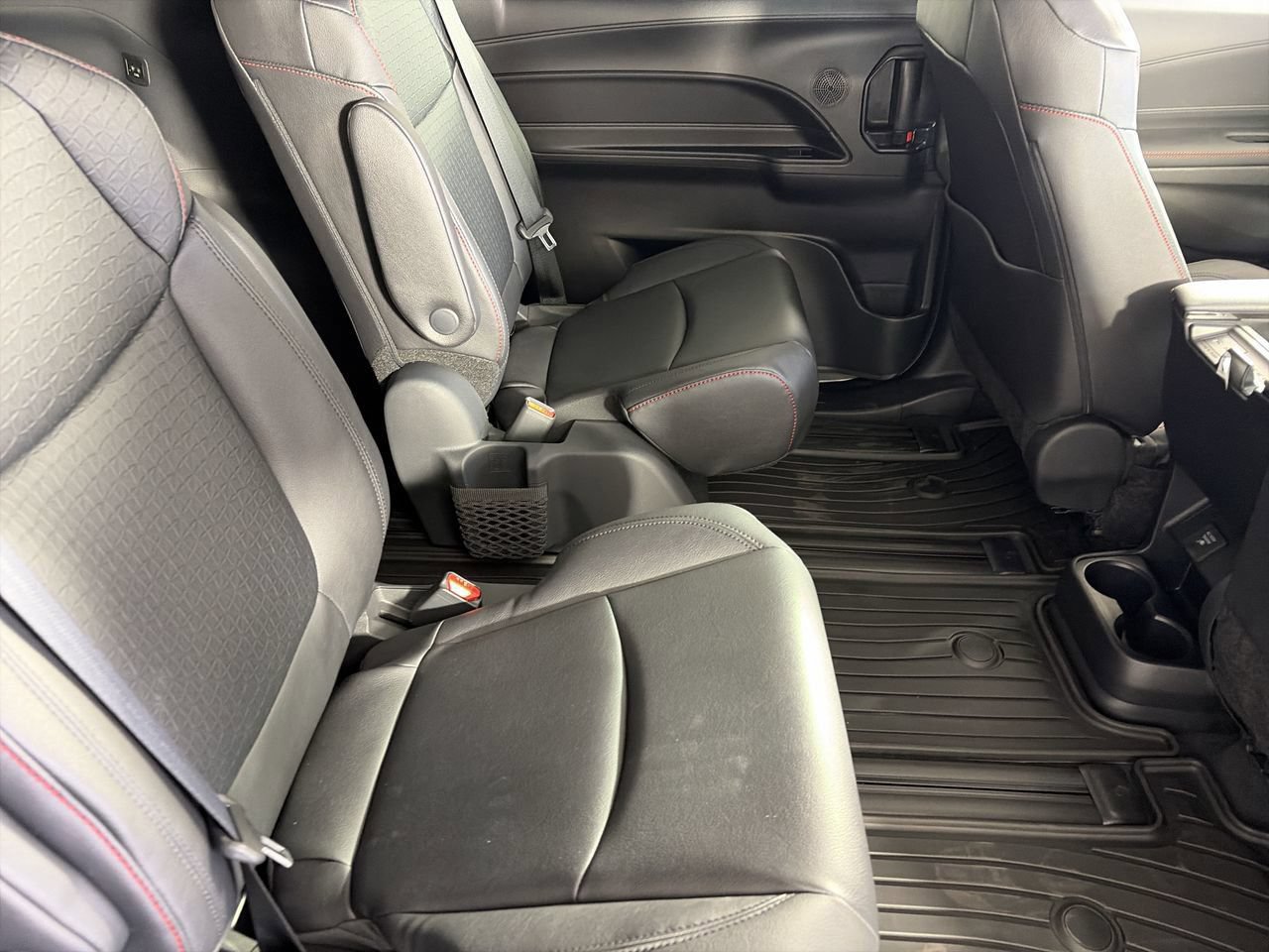 New 2026 Toyota Sienna XSE FWD image 23