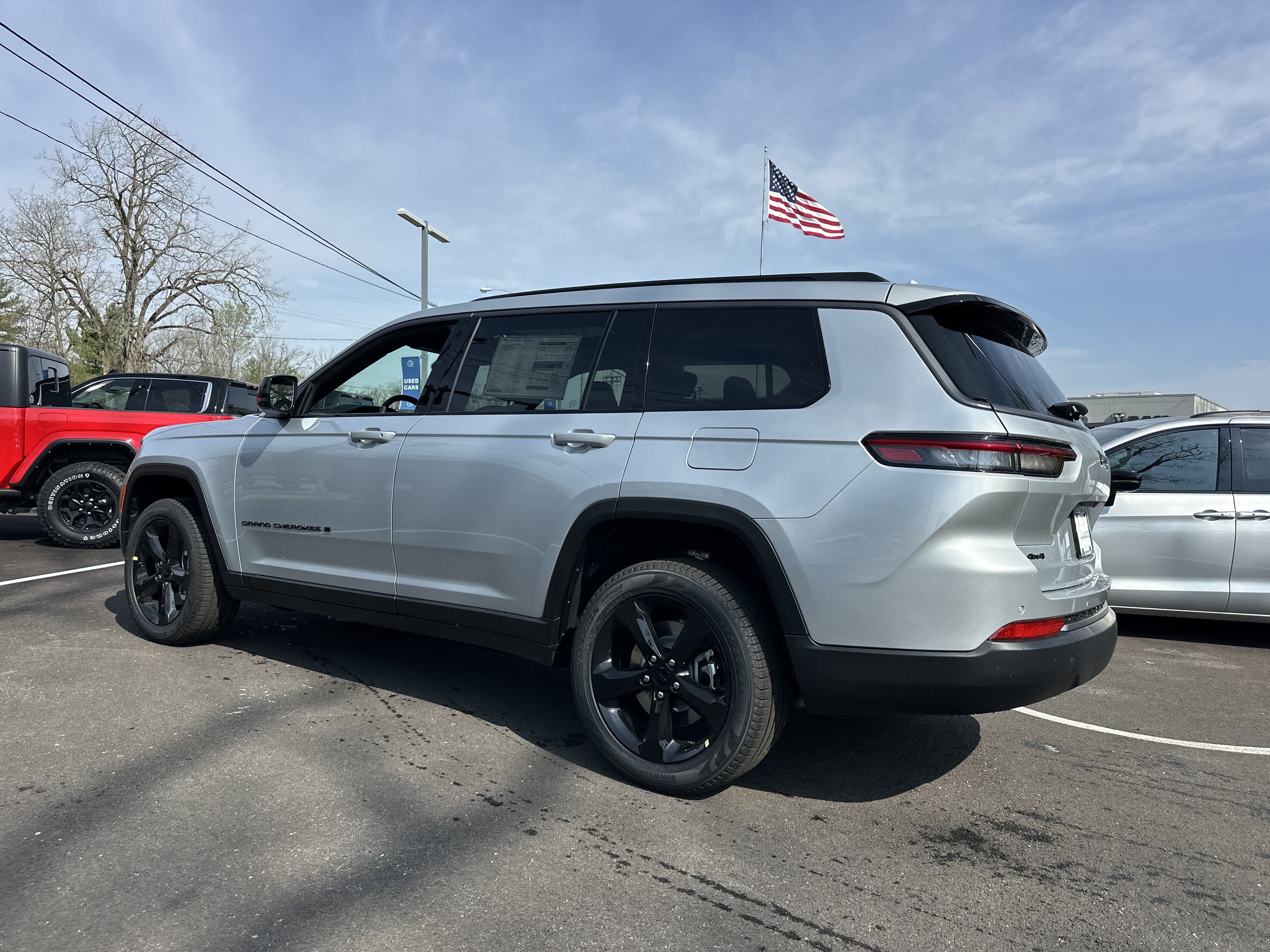 New 2026 Jeep Grand Cherokee L Limited w/ Limited Altitude Package AWD/4WD image 23