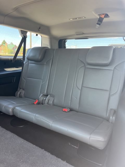 Used 2018 Chevrolet Suburban LT AWD/4WD image 36