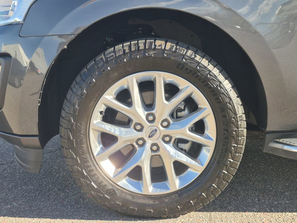 Used 2021 Ford Expedition XLT image 19