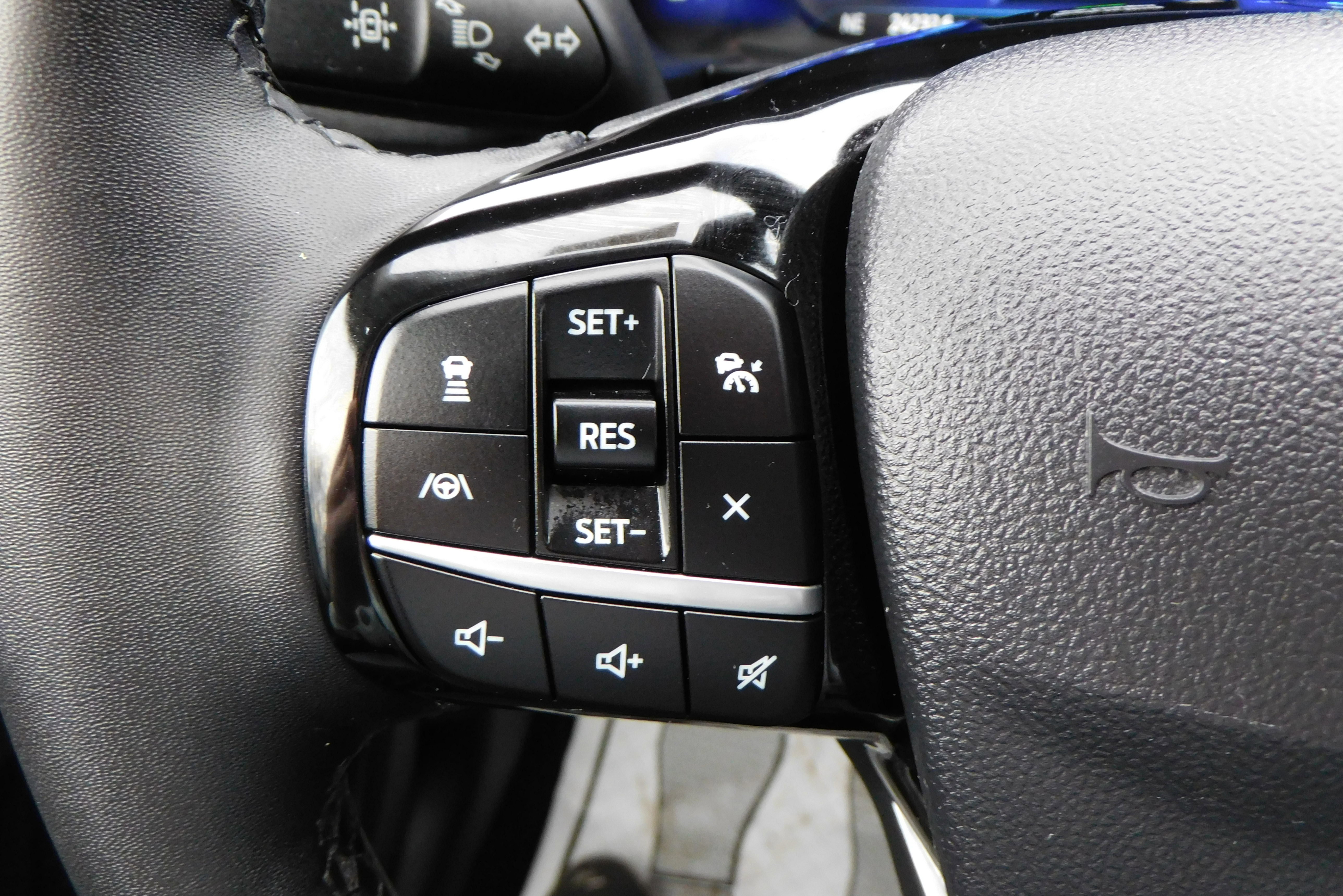 Used 2022 Ford Escape Titanium image 17