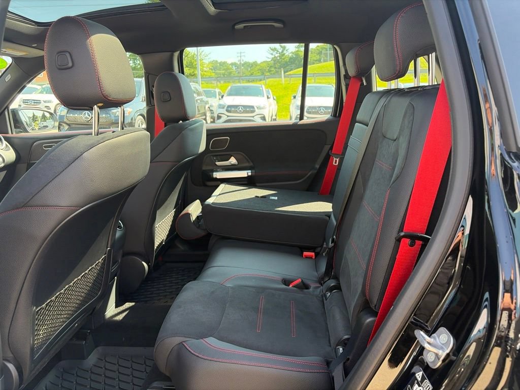 Certified 2025 Mercedes-Benz GLB 35 AMG 4MATIC image 24