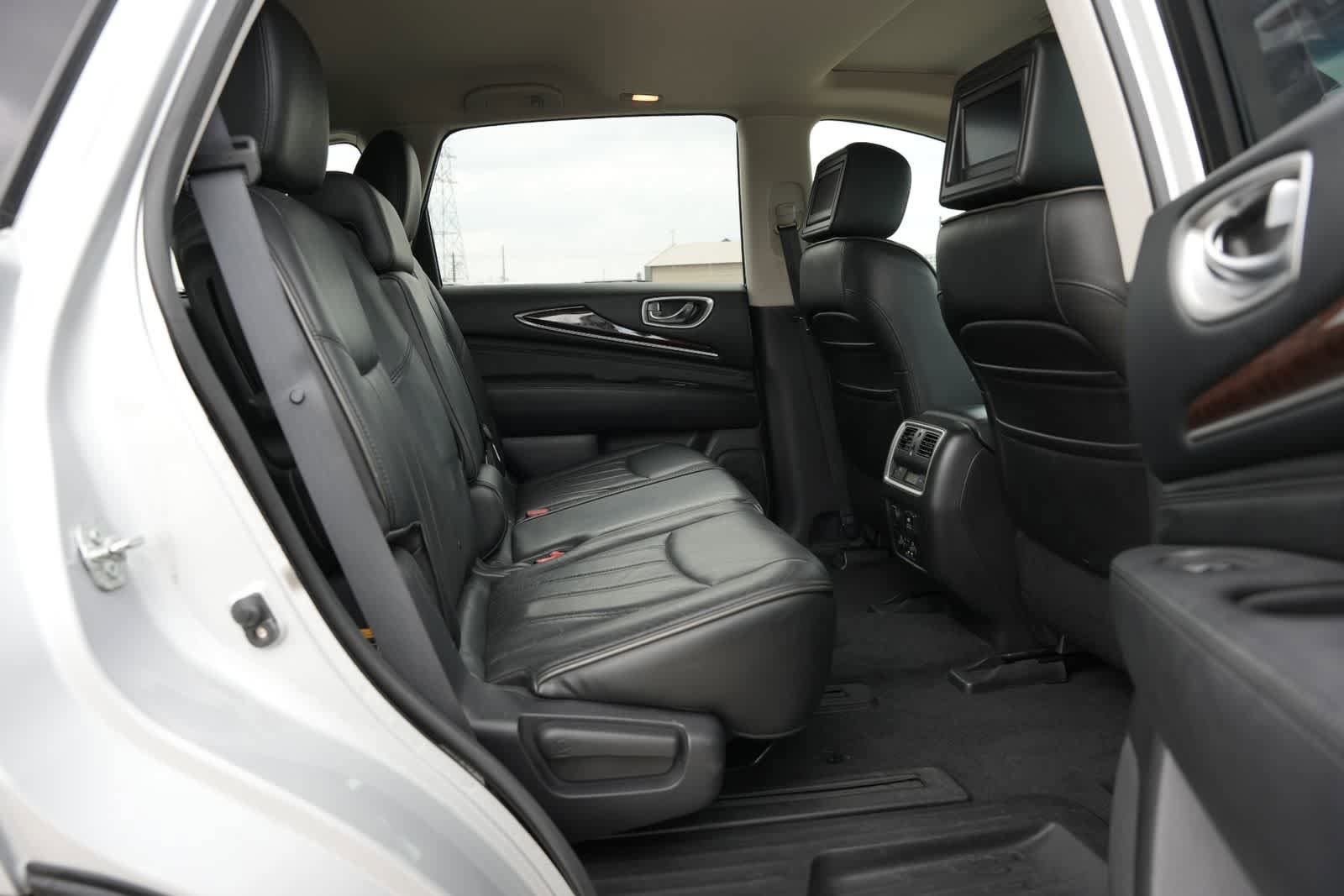 Used 2013 INFINITI JX35 AWD w/ Premium Pkg image 19