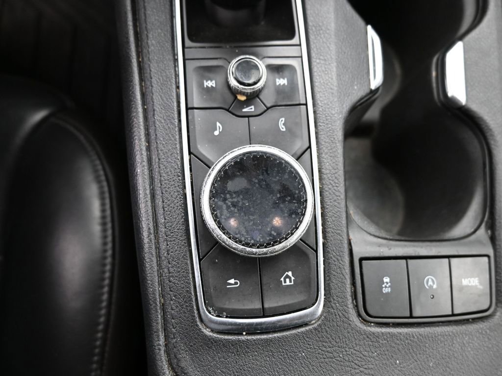 Used 2019 Cadillac XT4 Premium Luxury w/ Cold Weather Package image 17