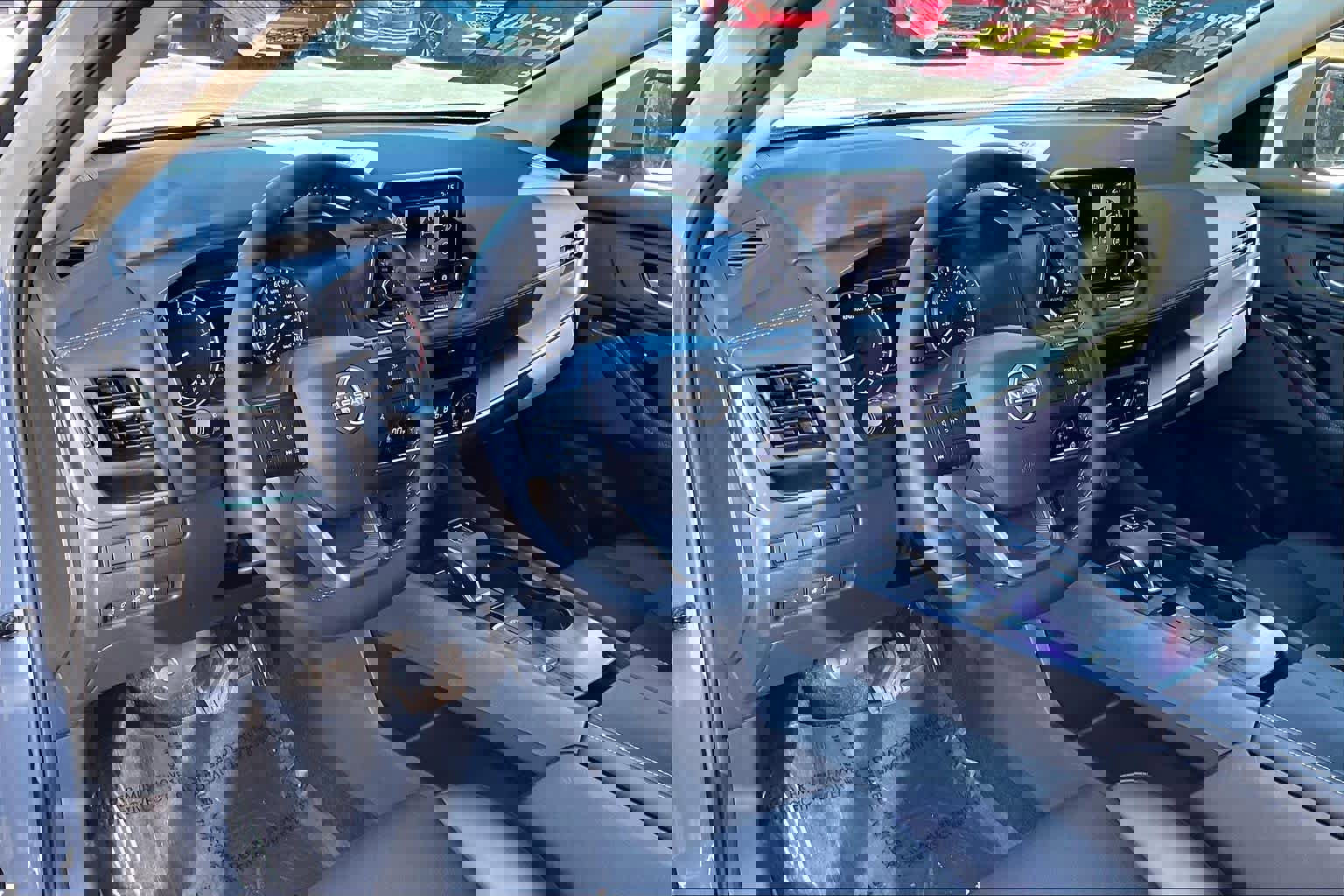 Used 2026 Nissan Rogue SV w/ SV Premium Package image 14