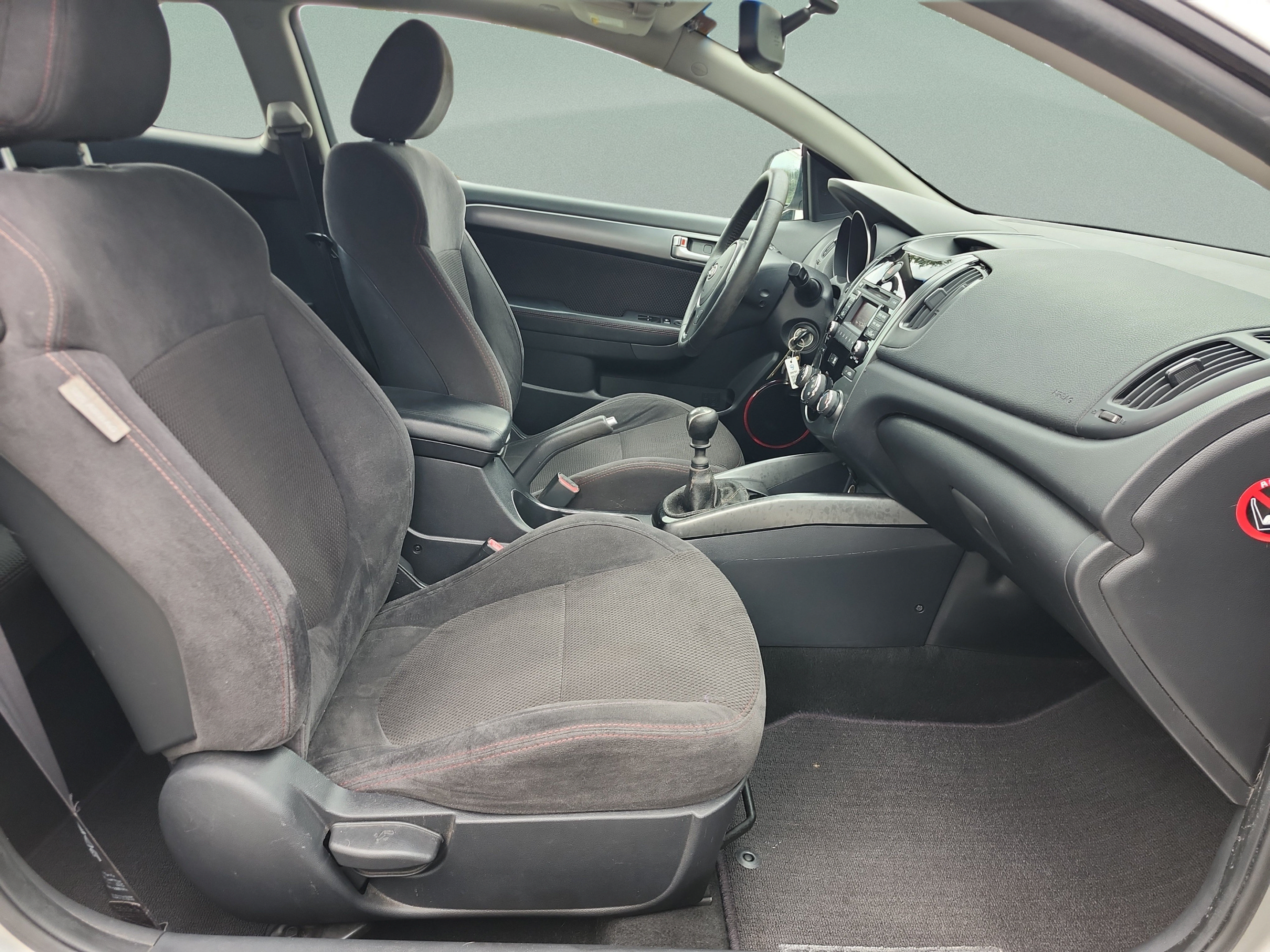Used 2012 Kia Forte Koup SX FWD image 19