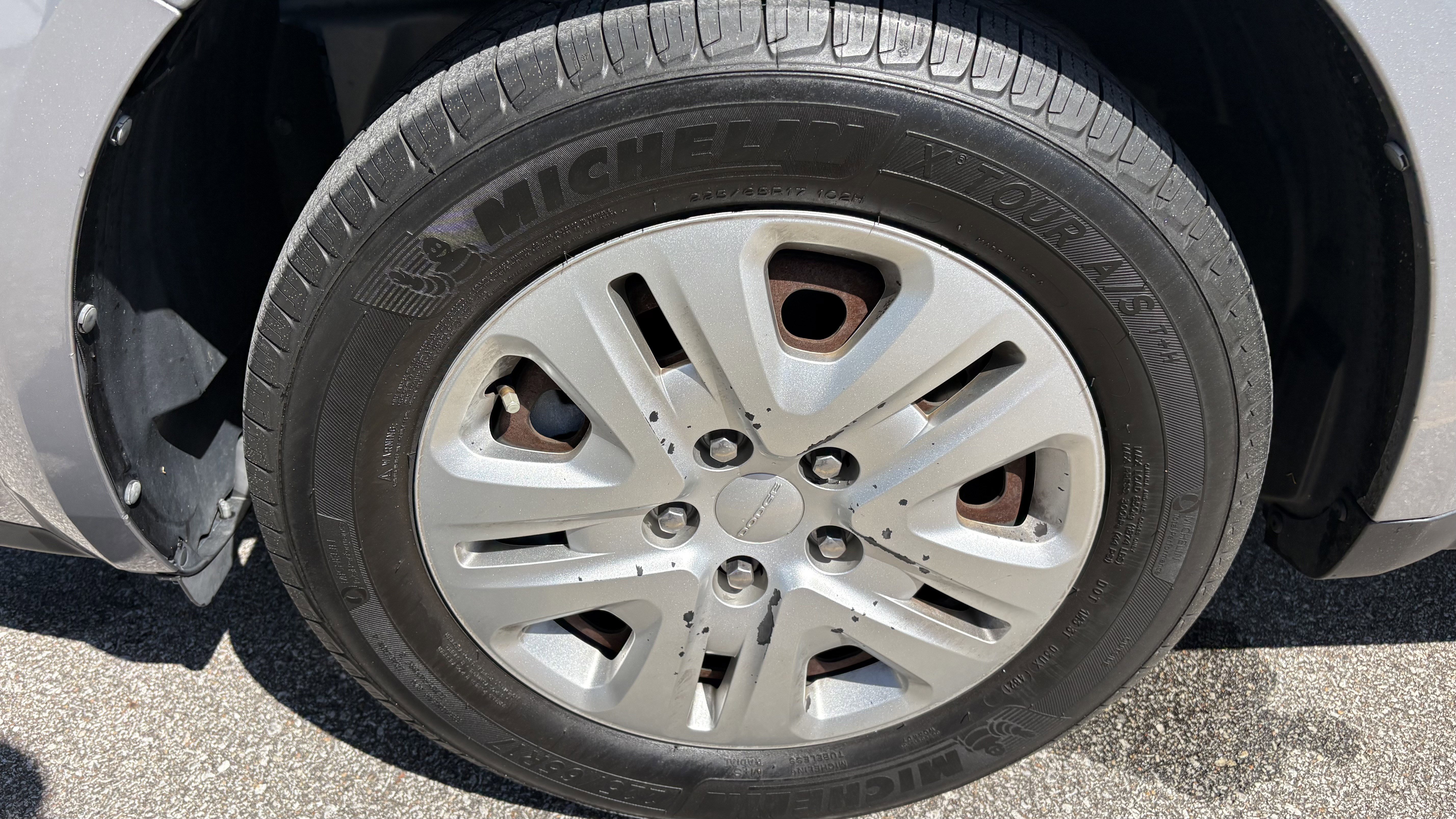 Used 2017 Dodge Journey SE image 12