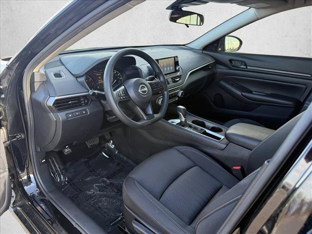 Used 2024 Nissan Altima 2.5 S FWD image 9