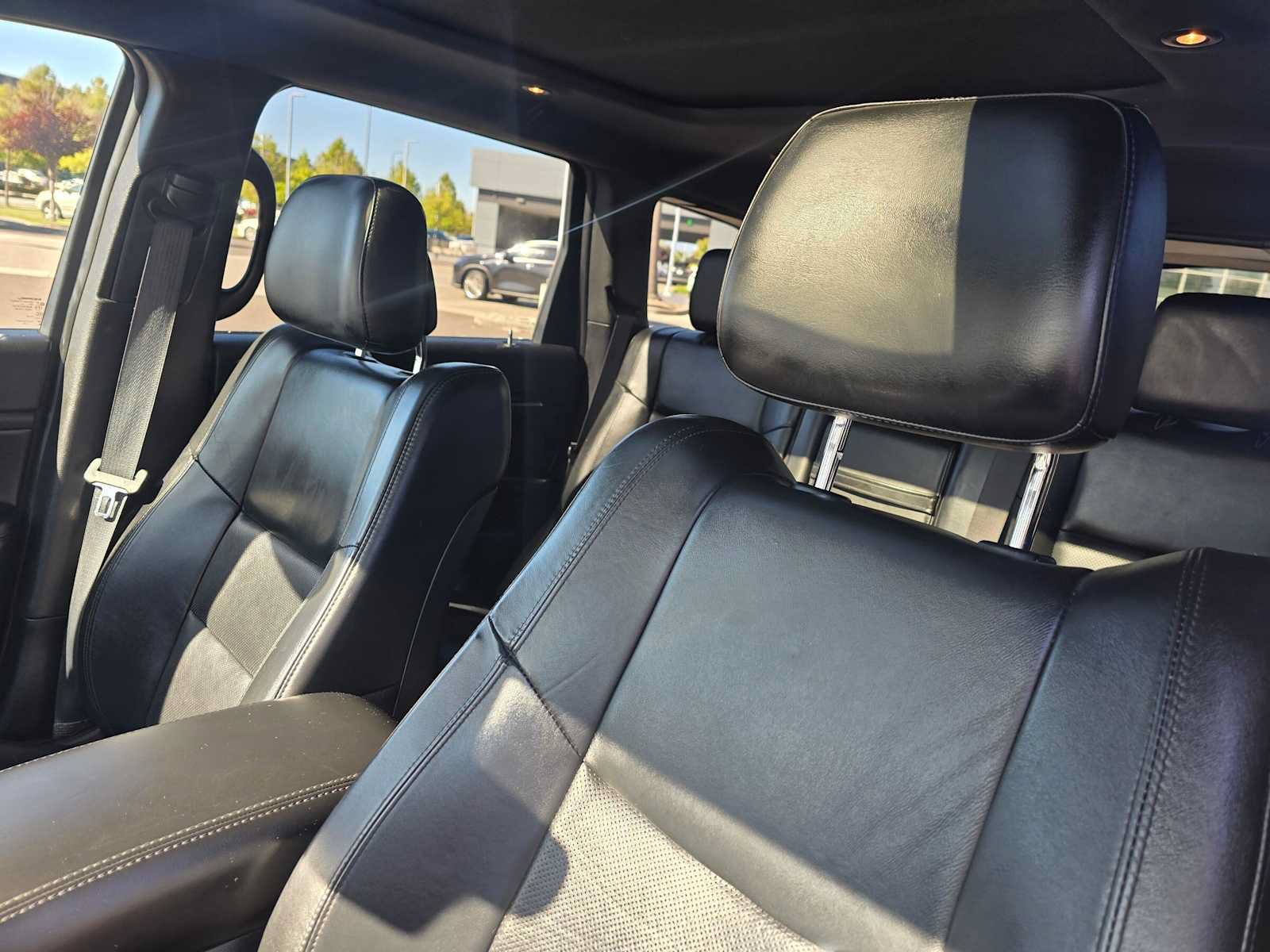 Used 2019 Jeep Grand Cherokee Limited w/ Luxury Group II AWD/4WD image 24
