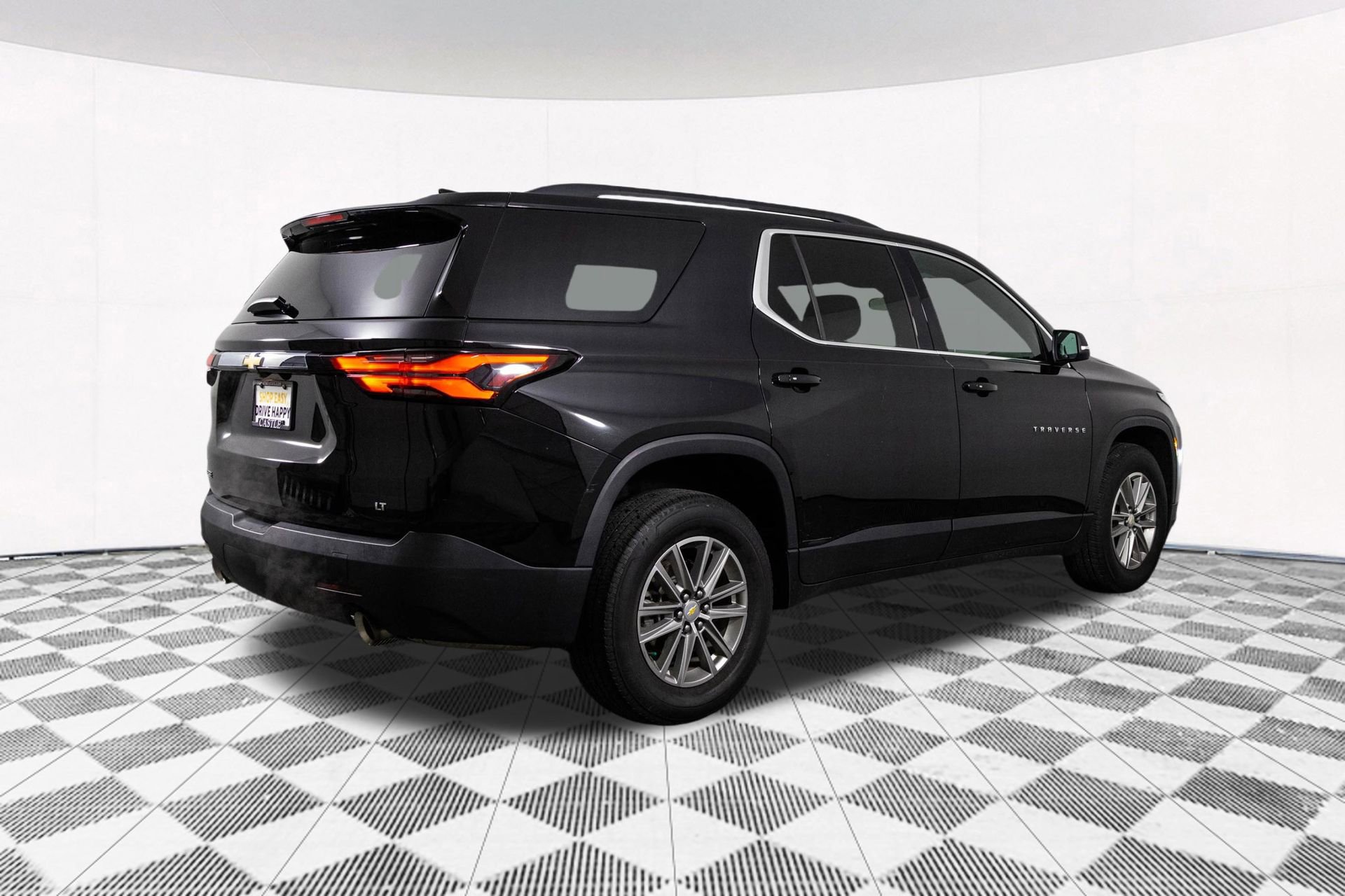 Used 2023 Chevrolet Traverse LT image 14