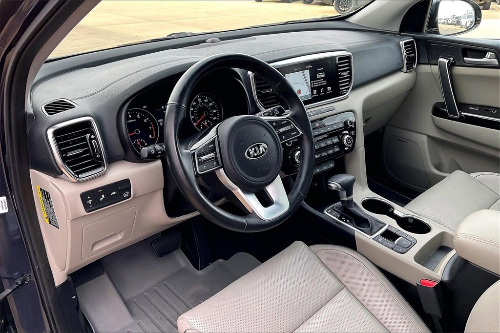 Certified 2022 Kia Sportage EX w/ EX Technology Package image 14