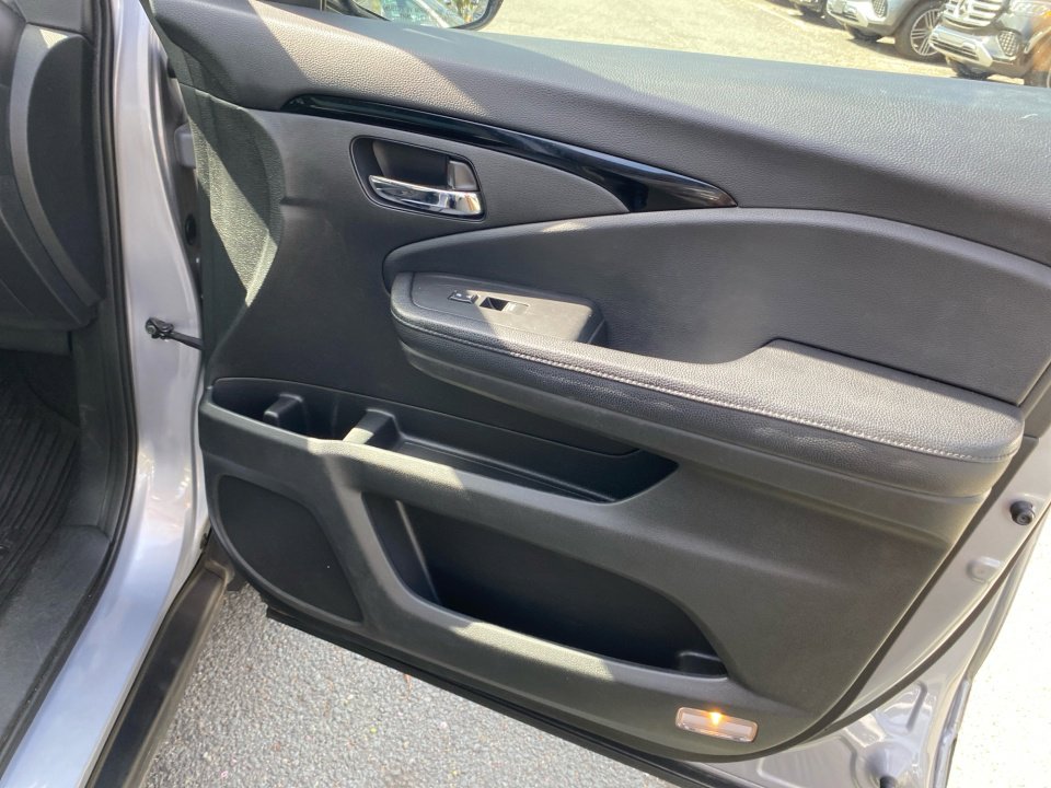 Used 2017 Honda Pilot Elite image 35
