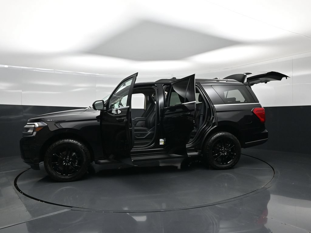 Certified 2024 Ford Expedition XLT AWD/4WD image 32