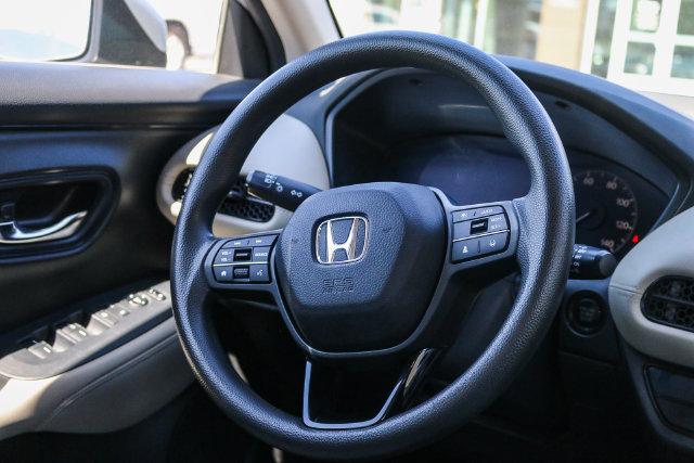 Used 2023 Honda HR-V LX image 19