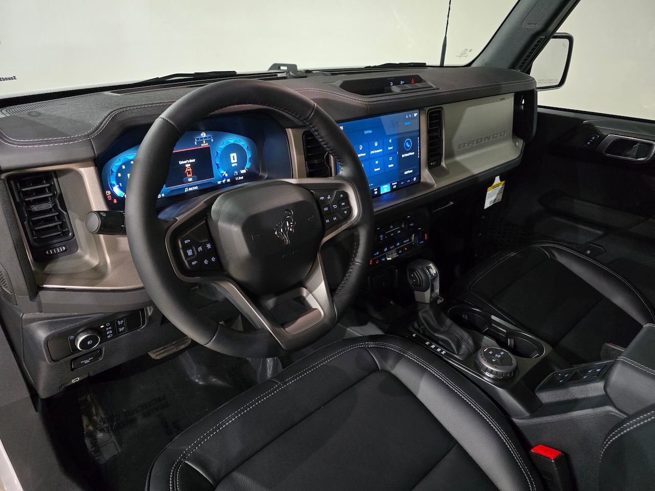 New 2025 Ford Bronco Outer Banks image 17