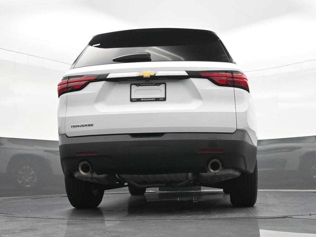 Used 2023 Chevrolet Traverse LS FWD image 31
