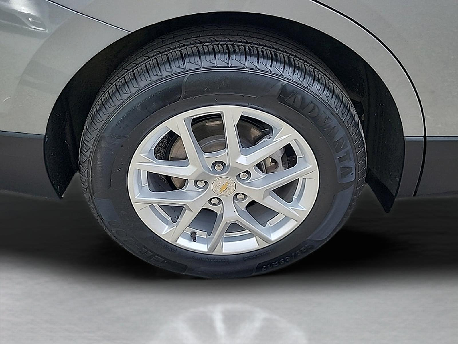 Used 2024 Chevrolet Equinox LT AWD/4WD image 9