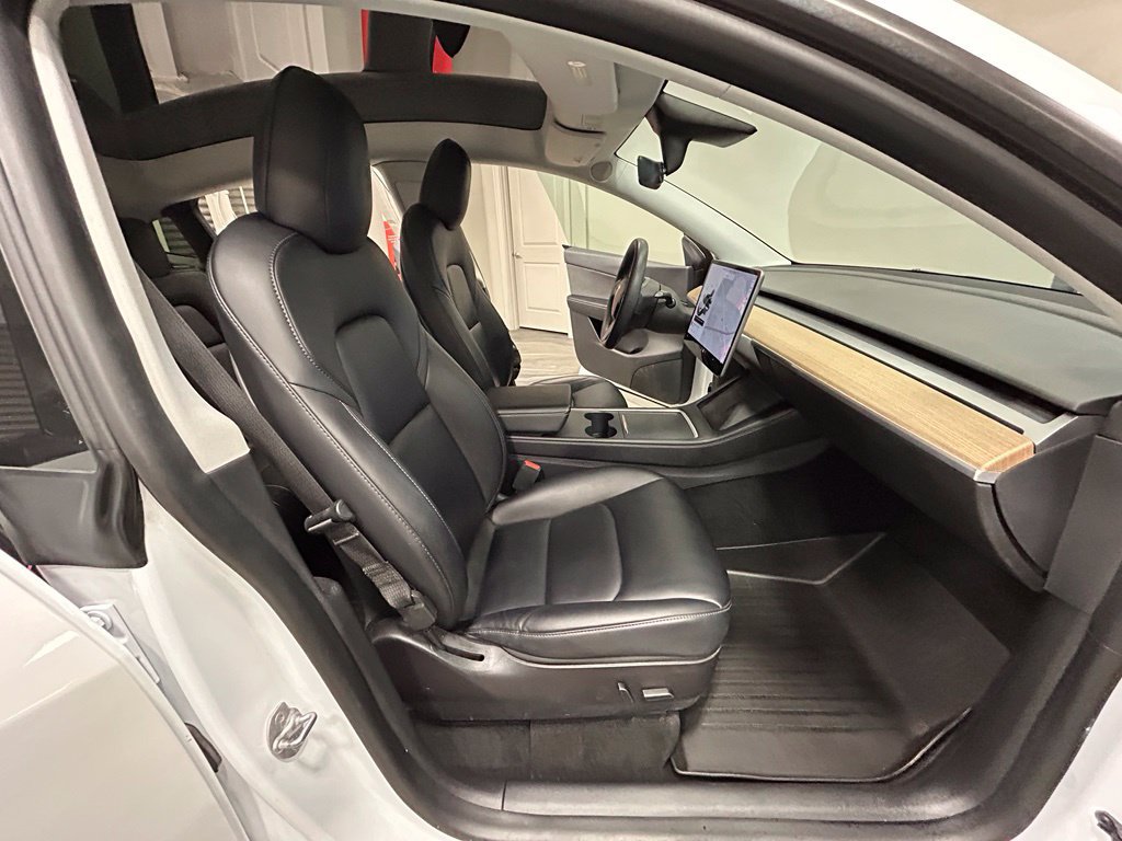 Used 2021 Tesla Model Y Long Range AWD/4WD image 43