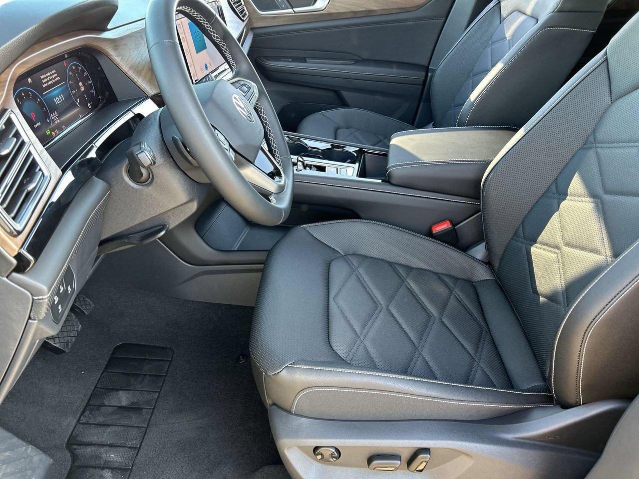 New 2026 Volkswagen Atlas SE FWD image 15