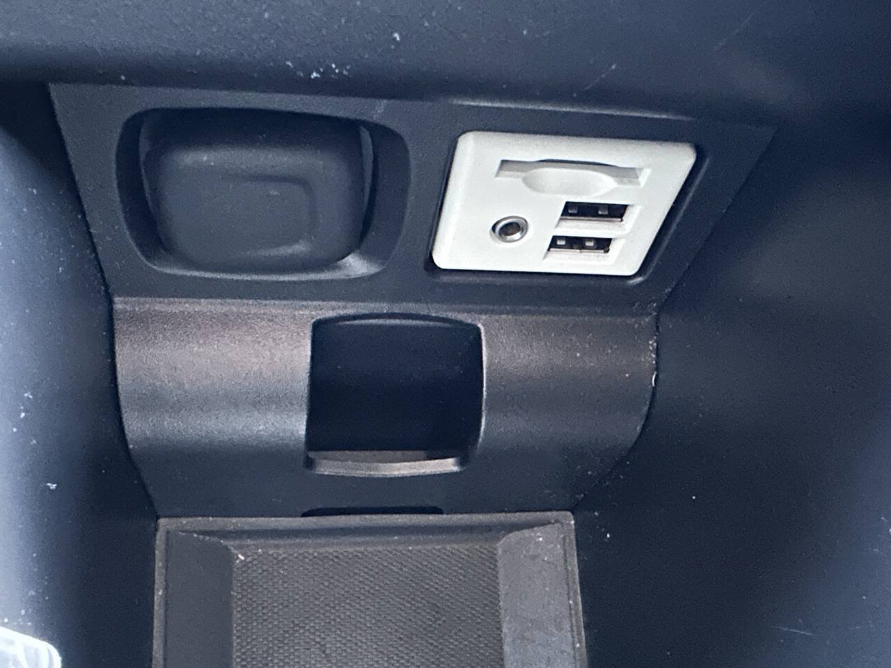 Used 2015 Chevrolet Impala LT w/ Convenience Package FWD image 29