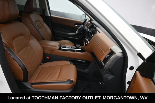 Used 2022 Nissan Pathfinder Platinum w/ Cargo Package AWD/4WD image 11