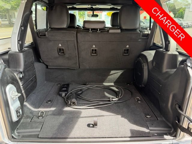 Used 2023 Jeep Wrangler Unlimited Sahara w/ Cold Weather Group AWD/4WD image 19