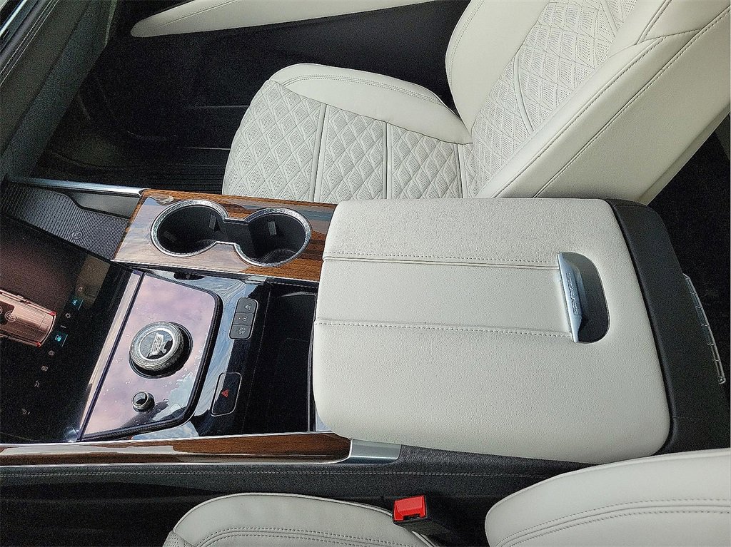 New 2026 Cadillac Escalade Platinum Luxury w/ LPO, Floor Liner Package image 20