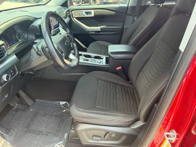Certified 2020 Ford Explorer XLT w/ Comfort Package AWD/4WD image 11