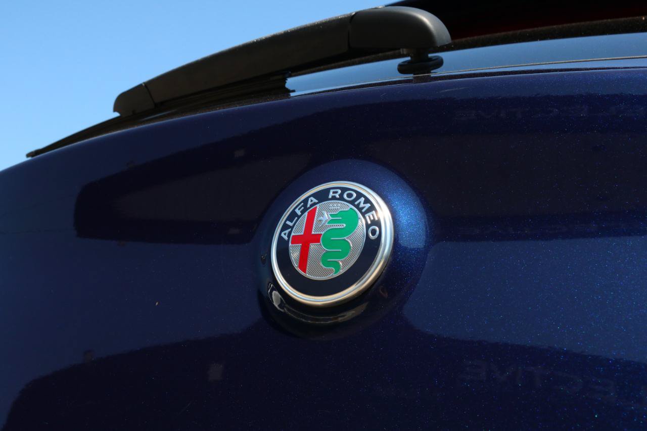 Used 2021 Alfa Romeo Stelvio Sprint w/ Sun & Sound Package AWD/4WD image 17