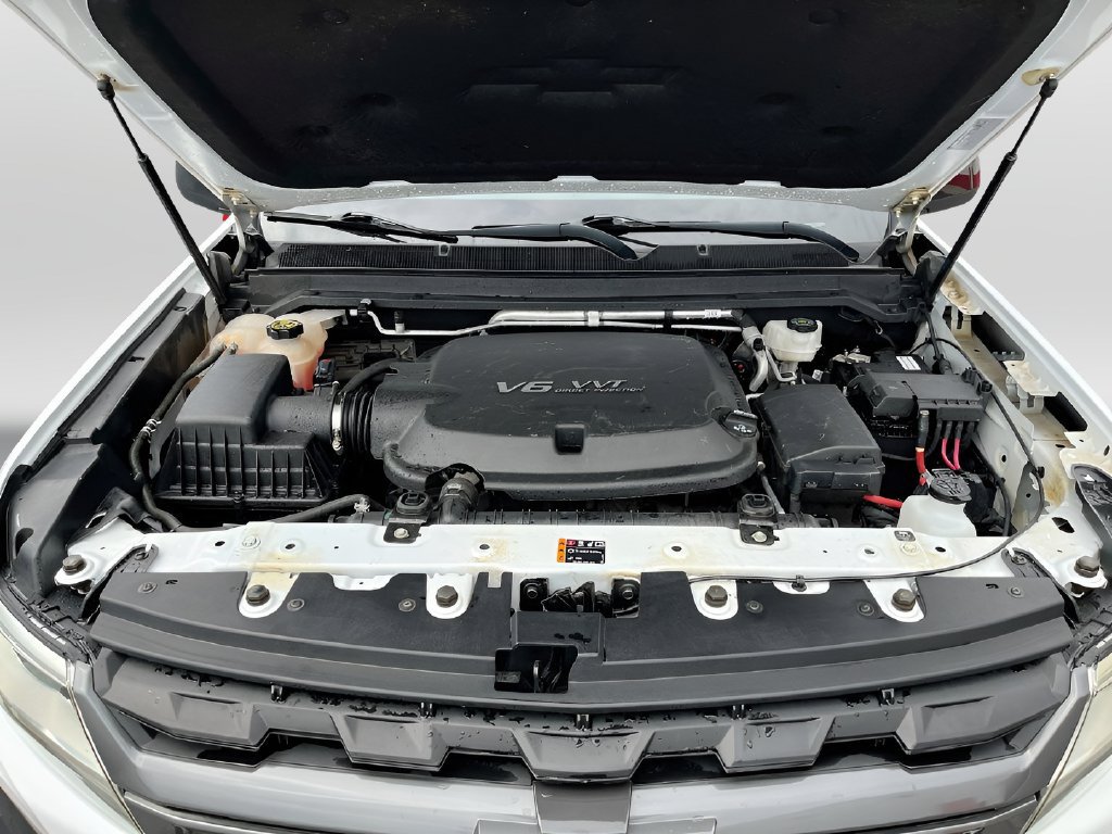 Used 2022 Chevrolet Colorado Z71 AWD/4WD image 32