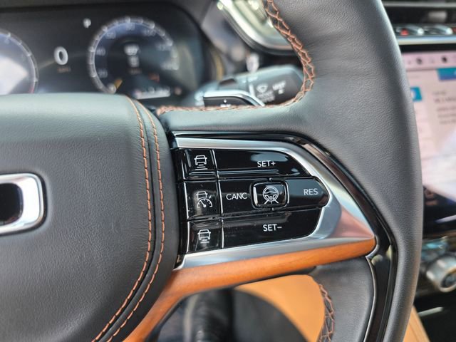 Used 2024 Jeep Grand Cherokee L Summit AWD/4WD image 26