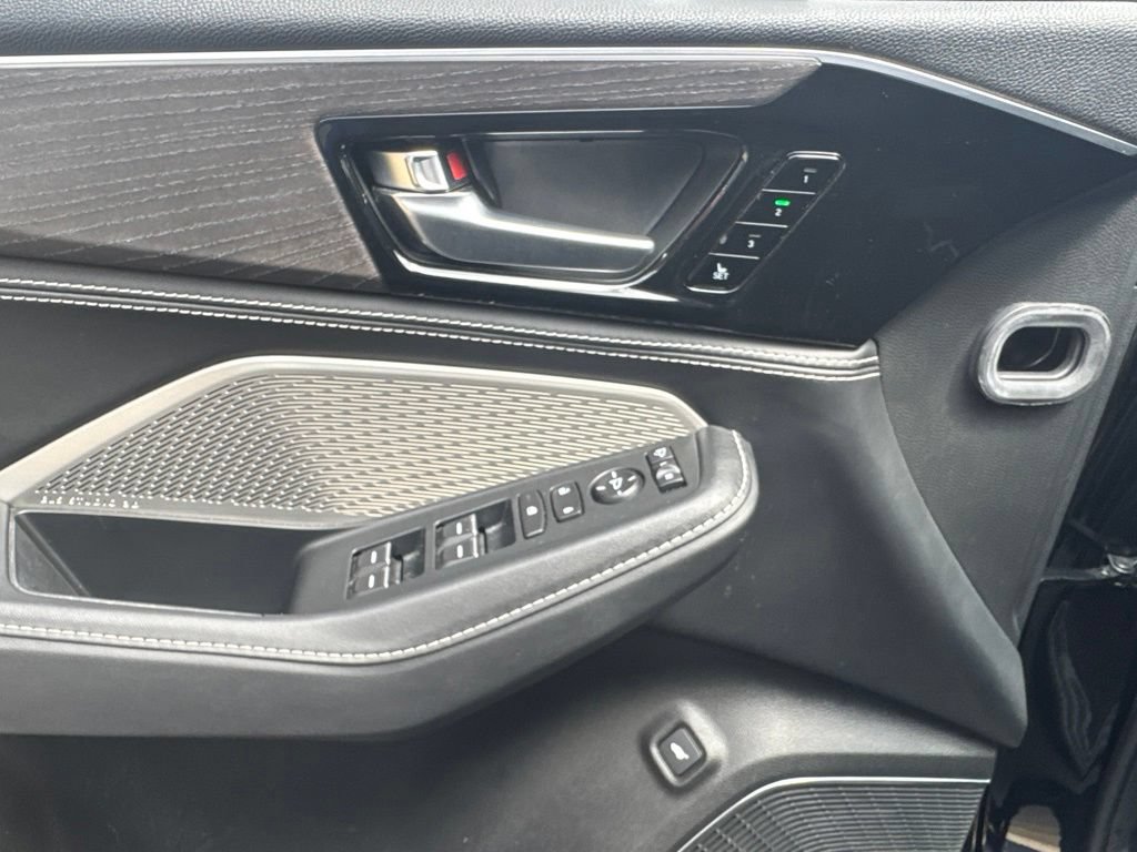Used 2023 Acura MDX SH-AWD w/ Advance Package image 29