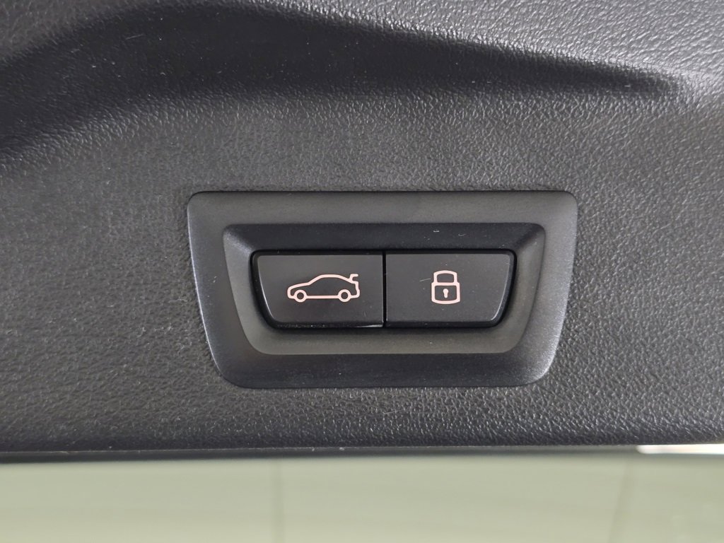 Used 2024 BMW X5 M60i image 10