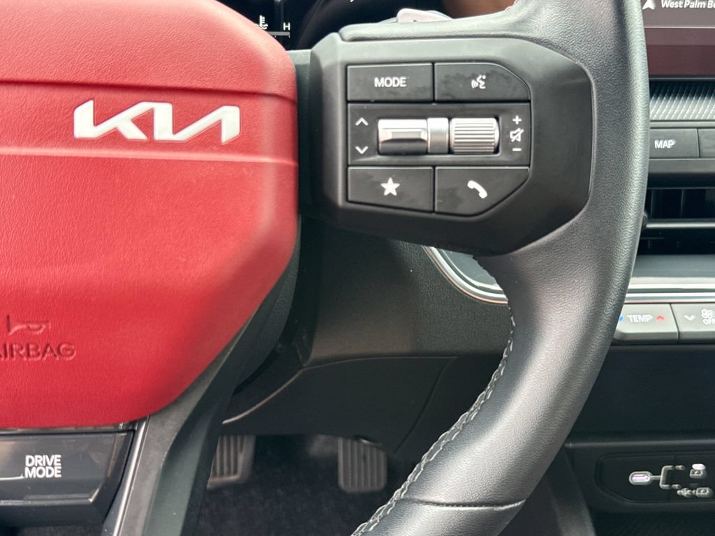 Used 2025 Kia K4 GT-Line w/ GT-Line Premium Package FWD image 17