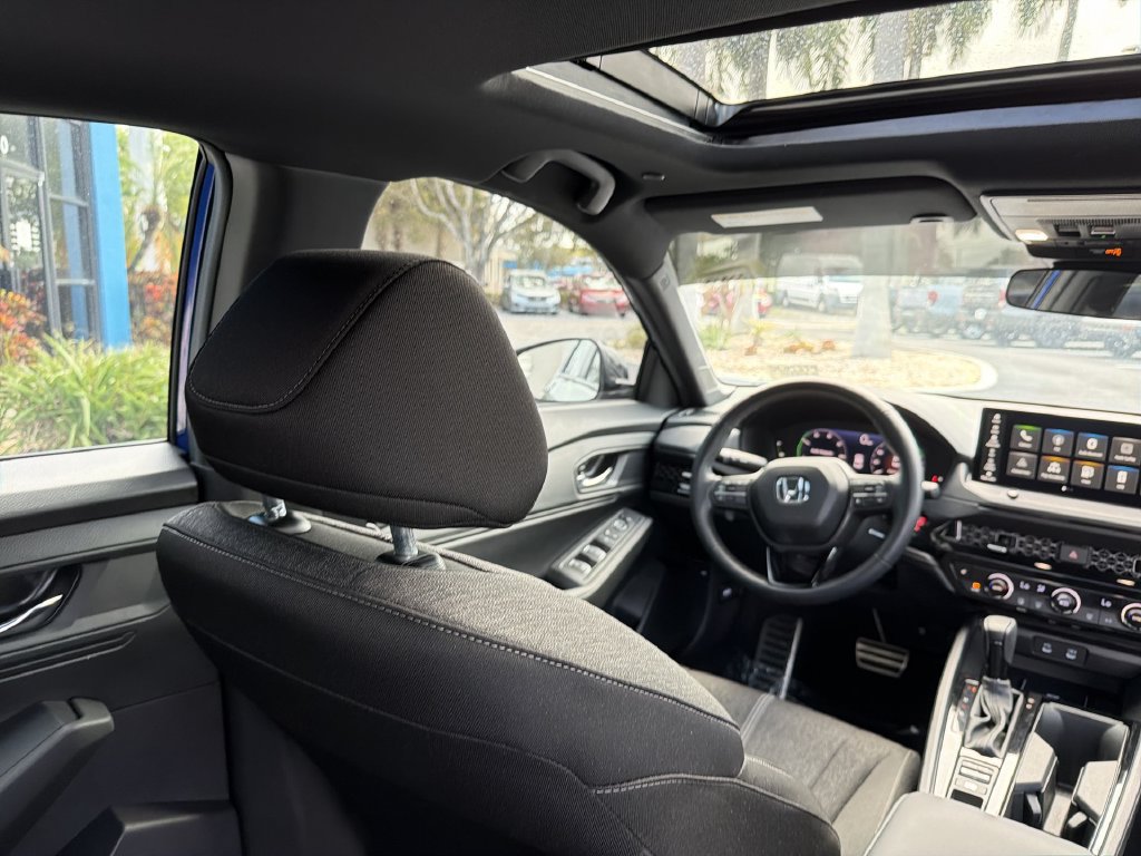 Used 2025 Honda Accord Sport image 17