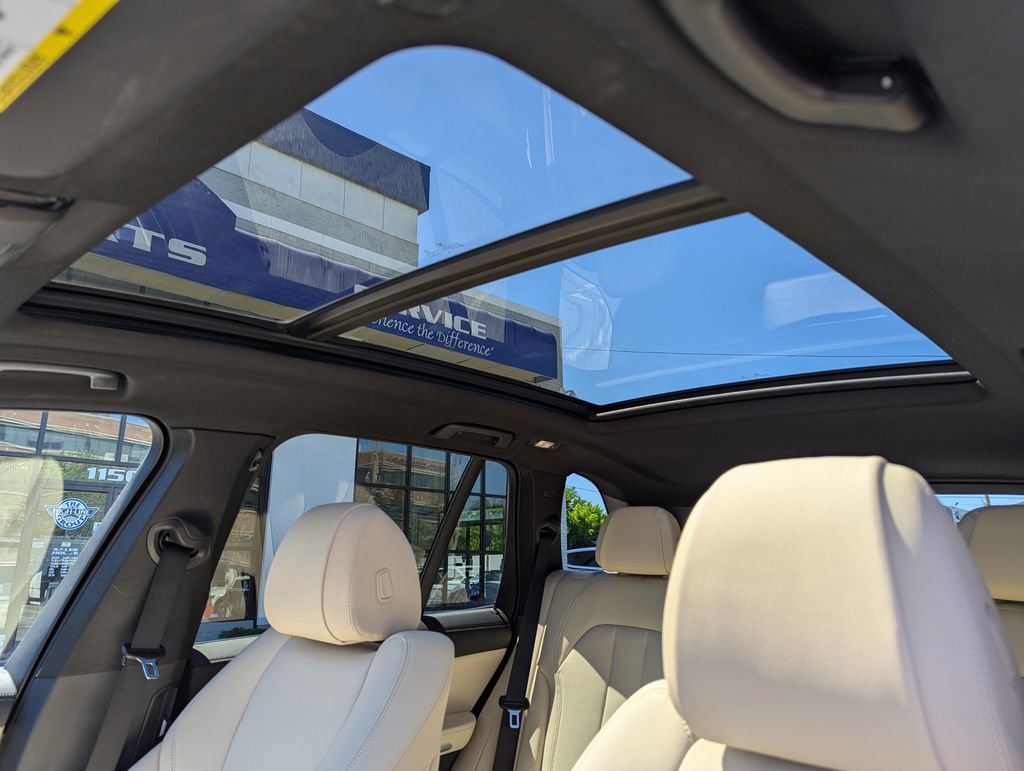 Used 2021 BMW X5 xDrive40i w/ Premium Package AWD/4WD image 31