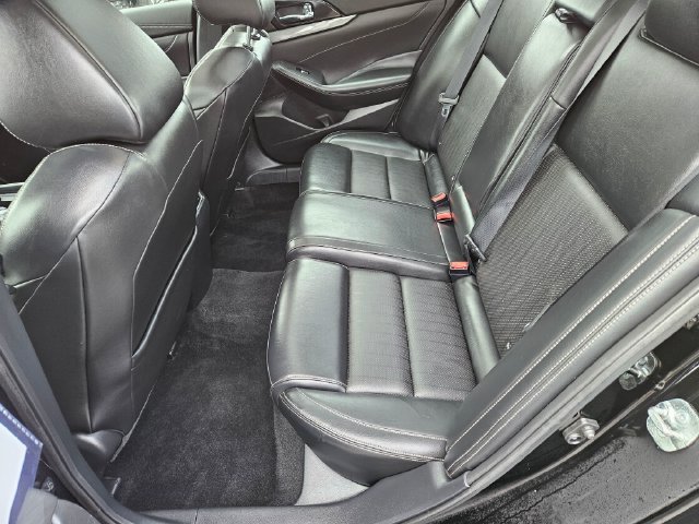 Used 2017 Nissan Maxima 3.5 SL w/ Interior Lighting Package FWD image 13