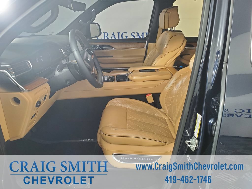 Used 2023 Jeep Grand Wagoneer Series III AWD/4WD image 9