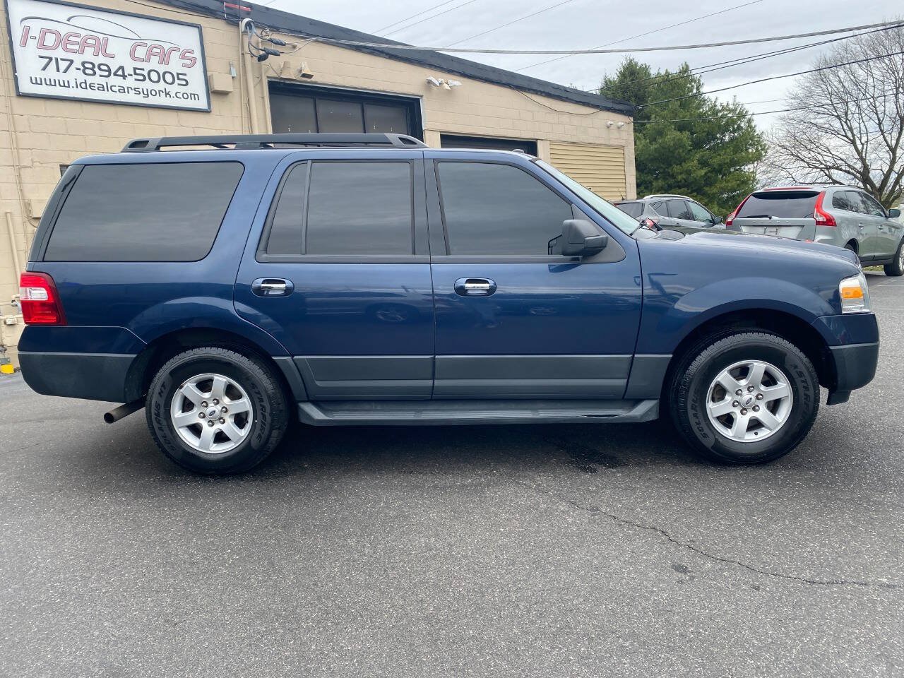 Used 2014 Ford Expedition XL AWD/4WD image 2
