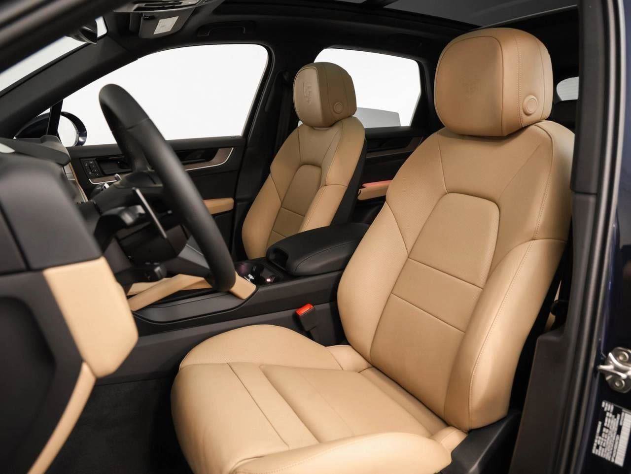 New 2025 Porsche Cayenne image 76