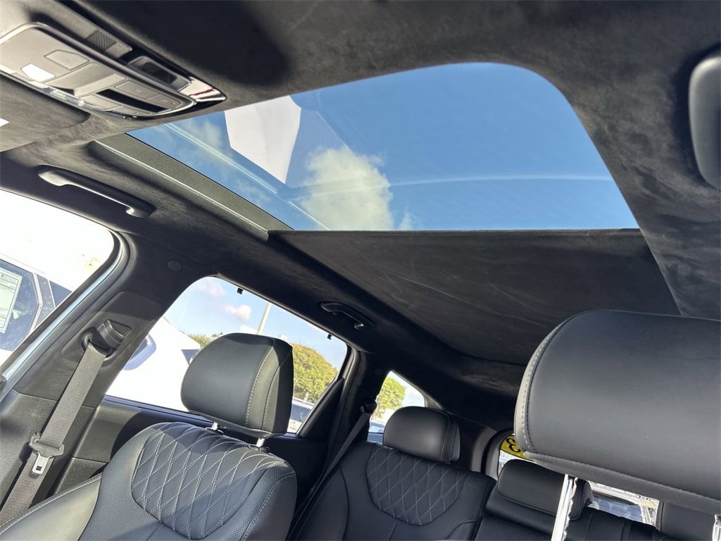 Used 2023 Hyundai Santa Fe Calligraphy image 33