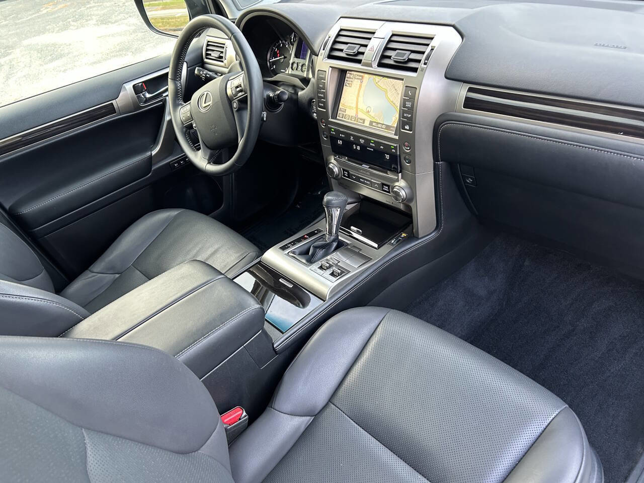 Used 2018 Lexus GX 460 image 5