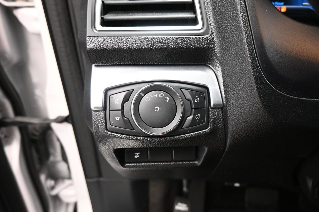 Used 2017 Ford Explorer Limited FWD image 14
