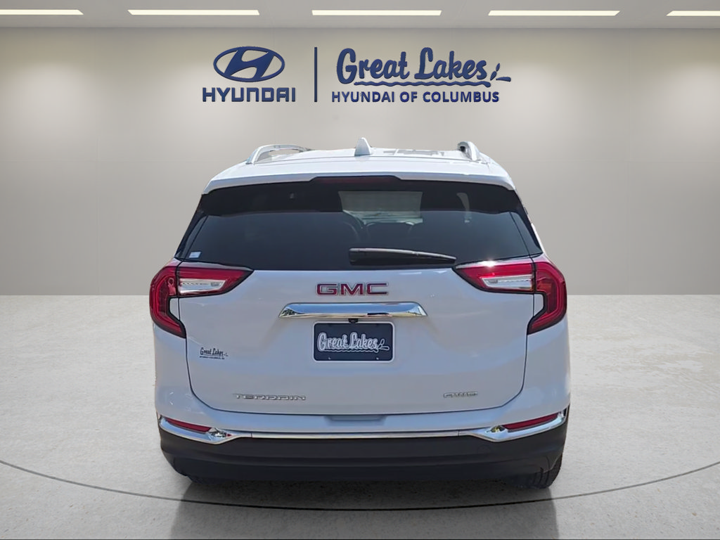Used 2023 GMC Terrain SLT AWD/4WD image 4