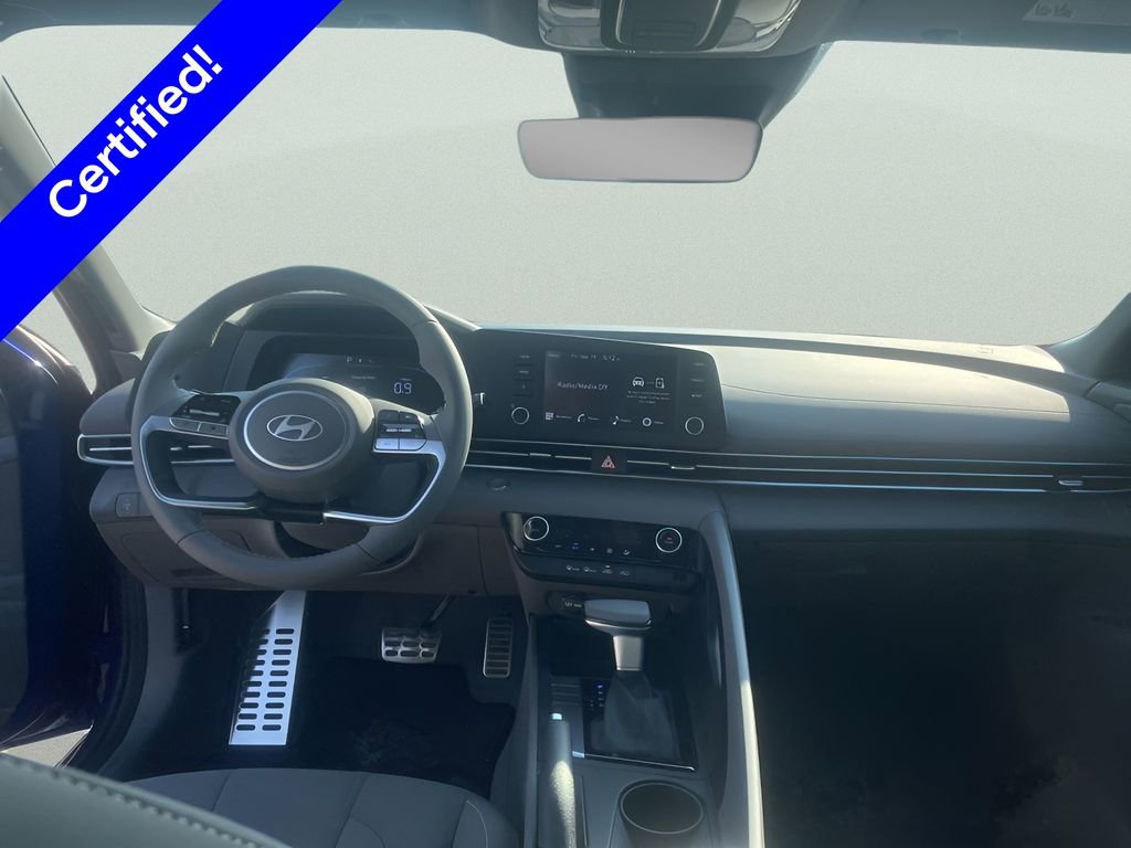 Used 2025 Hyundai Elantra Sport FWD image 19