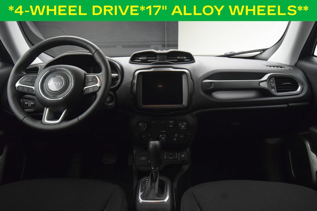 Used 2023 Jeep Renegade Latitude w/ Premium Group AWD/4WD image 4