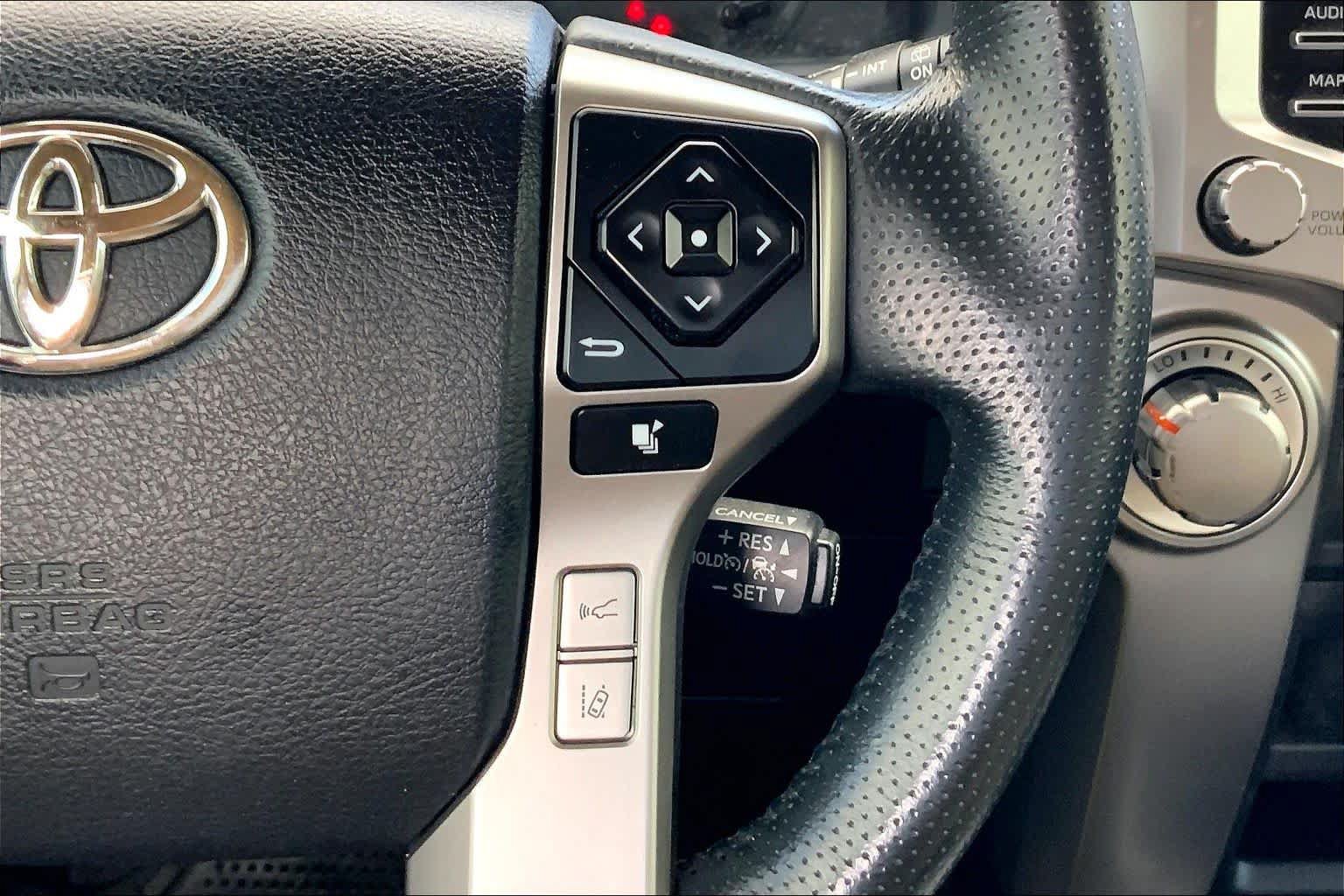 Used 2024 Toyota 4Runner SR5 AWD/4WD image 24